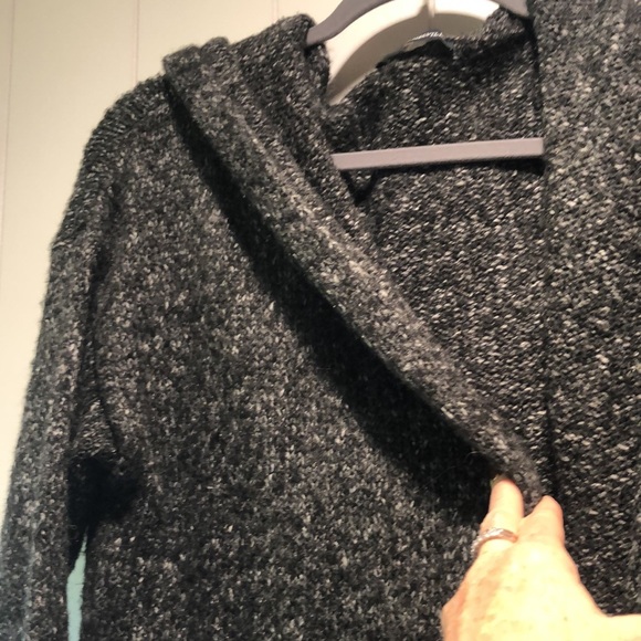 Brandy Melville heathered charcoal hooded cardigan pockets no buttons L/XL - Picture 3 of 7